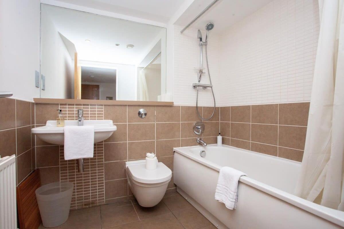 City Centre Apartment W Parking & Hyperoptic Wifi Glasgow Ngoại thất bức ảnh